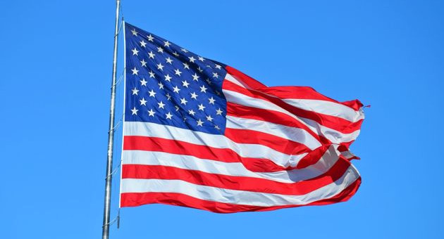 Кто придумал американский флаг: ответ удивит