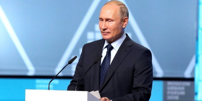 Путин ответил на вопрос о возможном введении войск Франции на Украину
