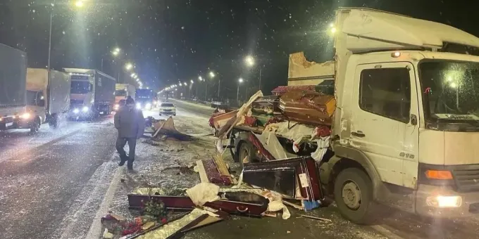 Федеральную трассу под Владимиром усыпало гробами и телами после ДТП