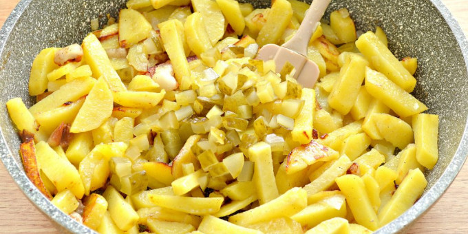 Сочетают ли отварной картофель с солеными огурцами. Запомните