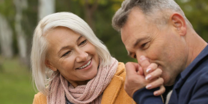 Ученые вычислили, сколько лет женщина может прожить с одним партнером