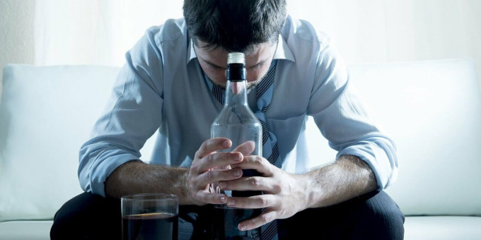 Учёные раскрыли главный секрет алкоголизма — причина оказалась совсем не в слабой воле