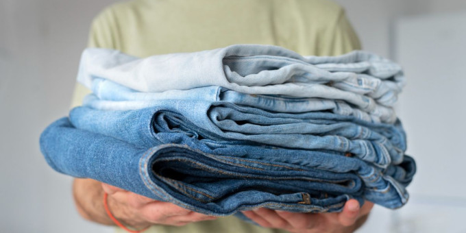 Почему джинсы нельзя стирать