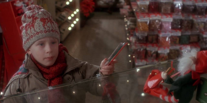 Если посмотреть «Один дома» внимательно, увидите тревожную тайну