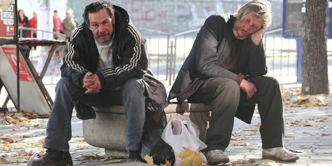 Как устроена жизнь бомжей на самом деле