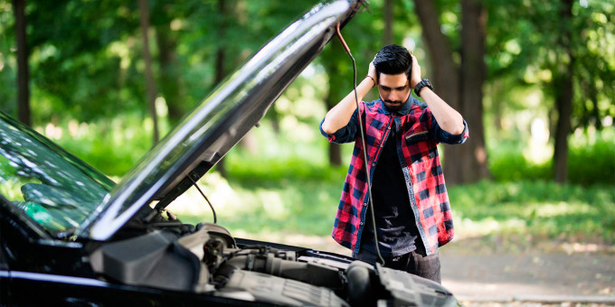 Почему на автомобиле нельзя ехать сразу после запуска мотора?