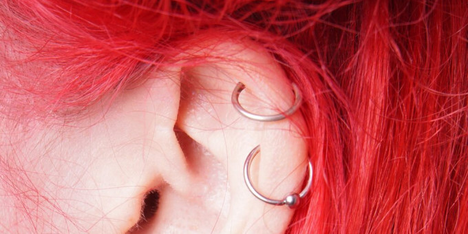 О чем предупреждают растущие в ушах волосы