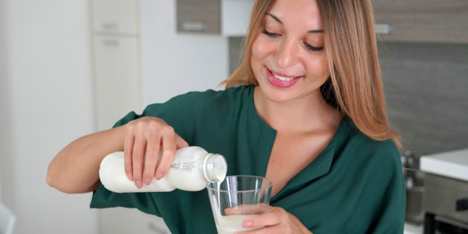 Что будет с организмом, если пить кефир утром и на ночь