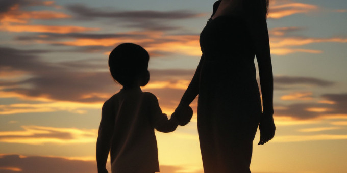 27 лет назад женщина усыновила мальчика: вот как он отплатил ей