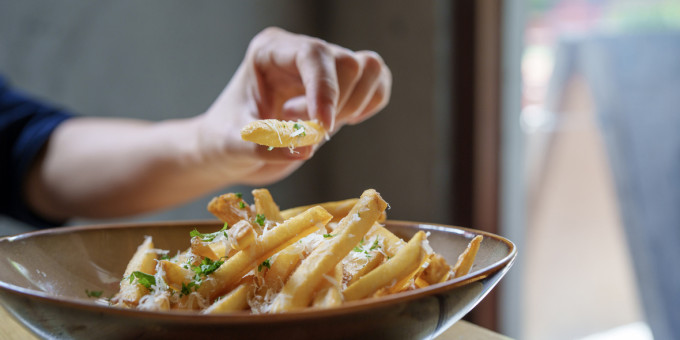 Уберите из рациона эти продукты: они убивают суставы