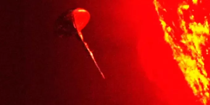 Инопланетяне на странном корабле замечены около Солнца – уфолог