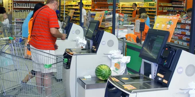 Подвох касс самообслуживания: что скрывают «Магниты» и «Пятерочки»