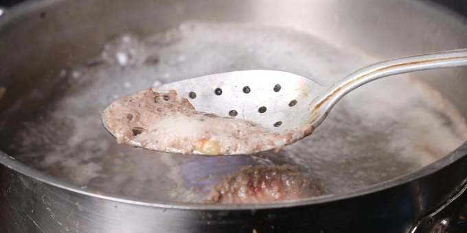 Что если при варке супа образуется много пены: нужно знать