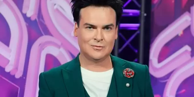 Куда исчез и что сейчас со знаменитым певцом Юлианом?