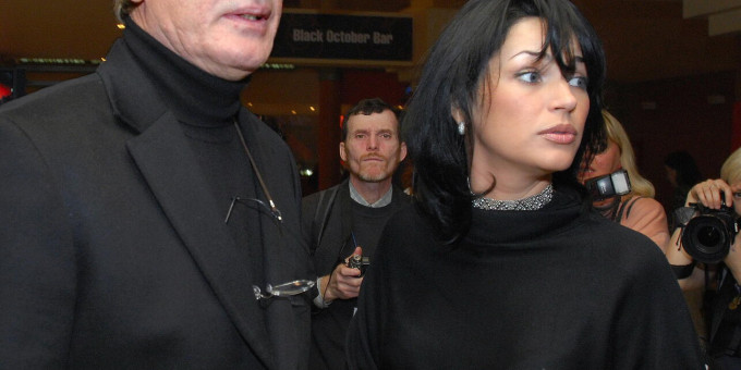 У вдовы Абдулова появился новый муж: «намного старше Юли»