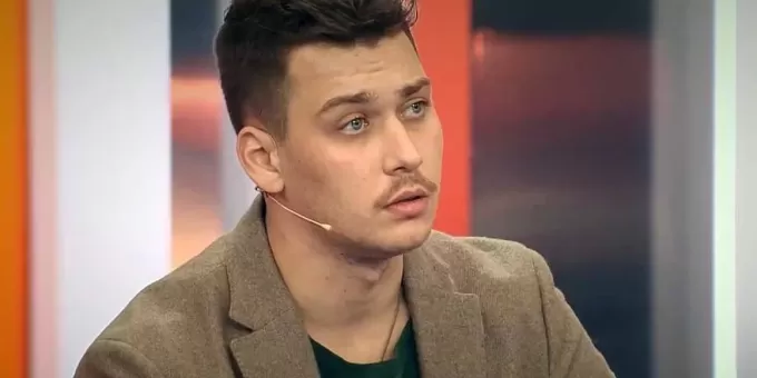 Странное поведение сына Усольцевой возмутило людей