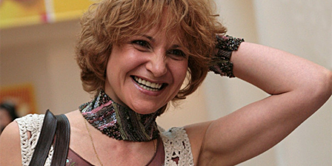 Пережила развод и смерть ребенка в 49: как живет актриса Артемьева