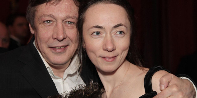 С чем осталась бывшая жена Ефремова после развода