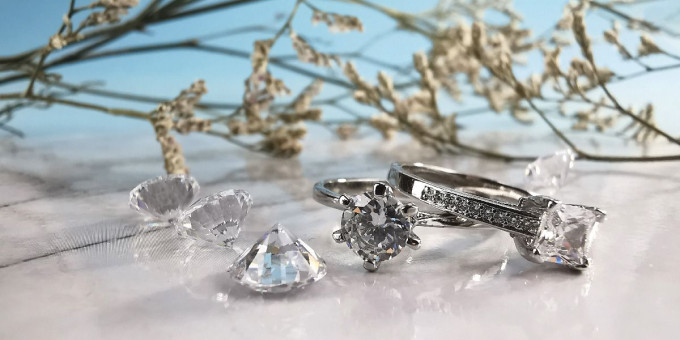 Почему чернеет серебро: что говорят приметы