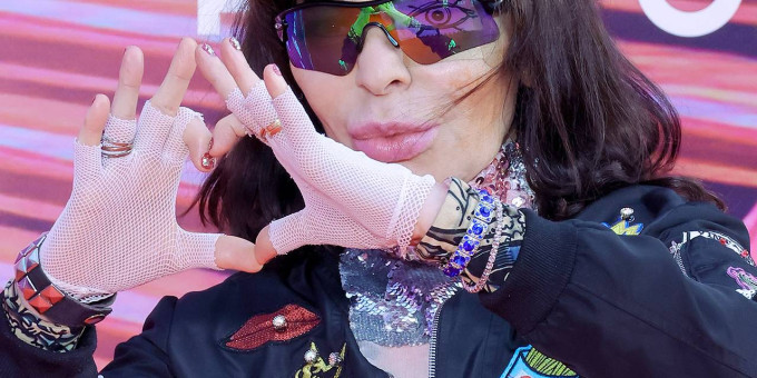 Агузарова изменила внешность: уже не «марсианка»