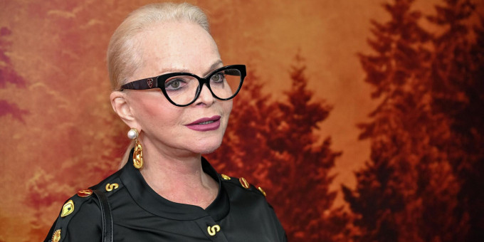 Суд привлёк дочь и внучку Долиной к делу по её квартире