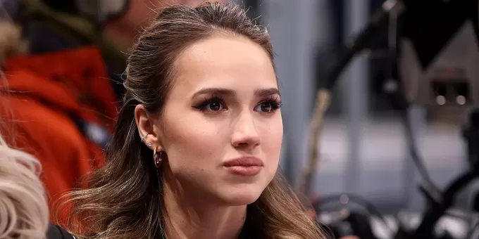 Алина Загитова радикально сменила имидж