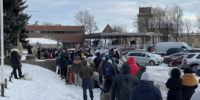 На эстонской границе начался ажиотаж чтобы попасть в Россию