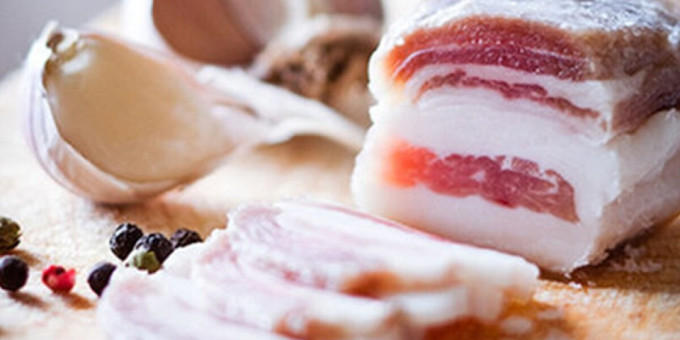 Даже кусочка хватает: сало необратимо действует на организм