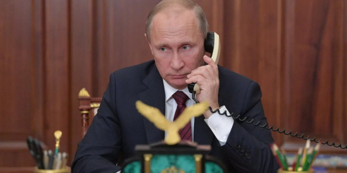 СМИ: Путин двумя звонками спас союзника России