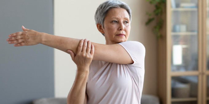 3 продукта, важные после 50 лет: укрепят суставы и кости