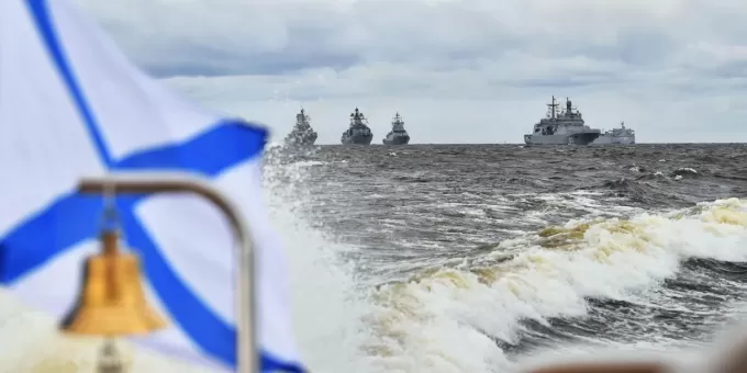 Российский флот столкнулся с украинскими судами в Черном море