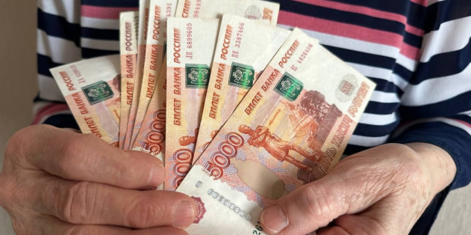 Что получат пожилые россияне вместе с пенсией в марте