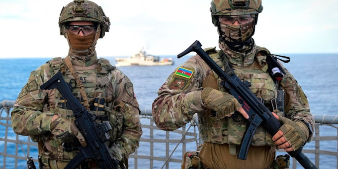 Алиев заявил о полной боевой готовности ВС Азербайджана