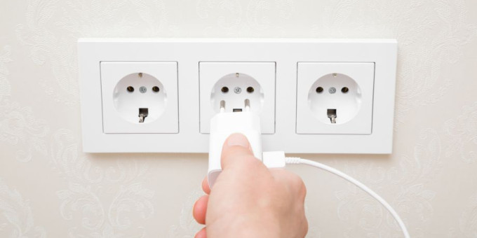 Выключите один прибор из розетки — счета снизится в два раза