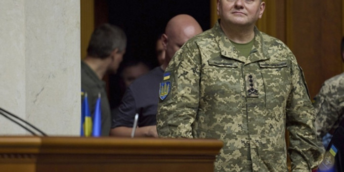 Залужный сбежал с переговоров Стармера и Зеленского