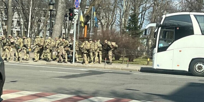 Квартал в осаде: киевских депутатов готовятся бить