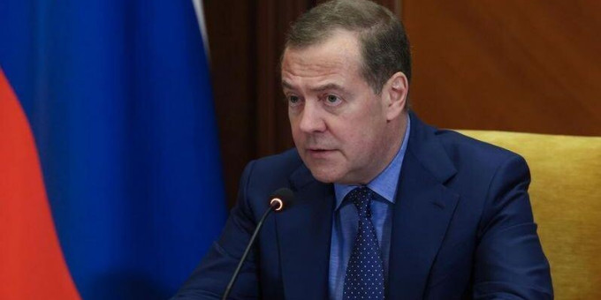 Медведев на видео задал всего один вопрос Зеленскому