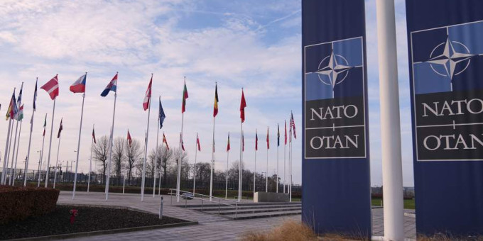 Как США могут развалить НАТО: озвучены пять сценариев