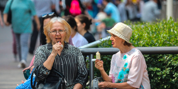 Кто из пожилых может рассчитывать сразу на 2 пенсии