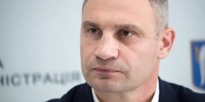 Загоняющий киевлян в подвалы Кличко стал богаче в пять раз