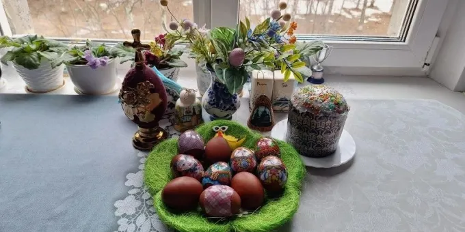 Выбрасывать нельзя: что делать с остатками пасхальных куличей