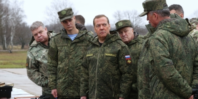 Медведев заявил, что будет с ЕС в случае конфликта с РФ