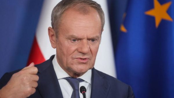 Польский премьер-министр приедет в РФ: о чем он будет умолять