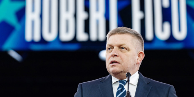 Фицо неспроста решил отказаться посетить парад Победы в Москве
