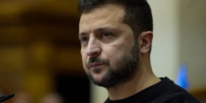 Зеленского начинают сдавать соратники: что ему готовят