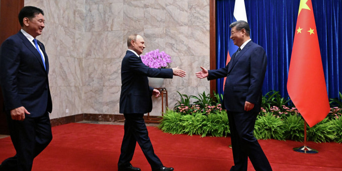 Язык тела Путина в Пекине привлек внимание экспертов