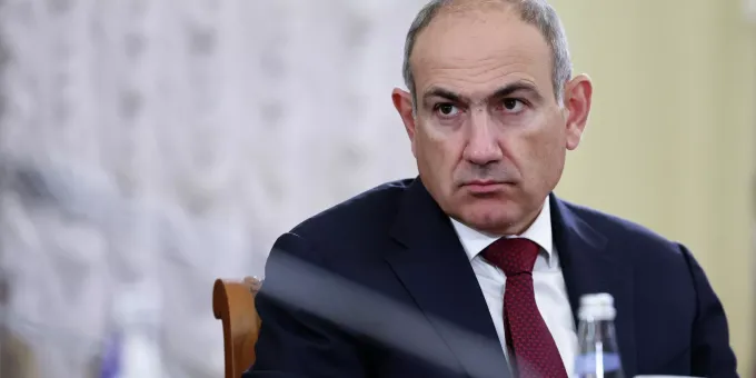 «Извините»: заявление Пашиняна о Зеленском передают повсюду