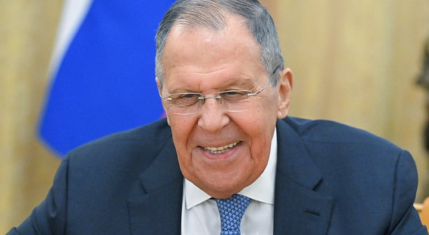 Зал залился смехом после шутки Лаврова о «российской» пропаганде