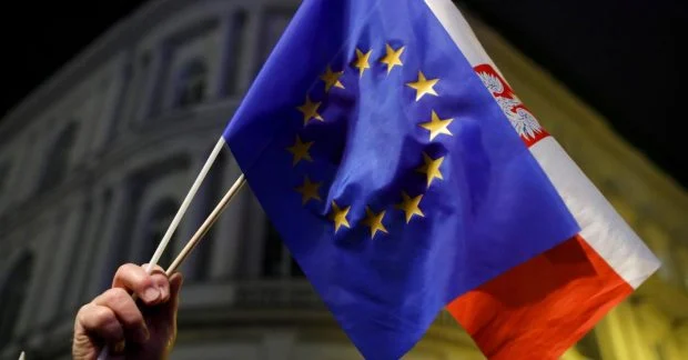 Польша уйдет из ЕС? Киев наносит удар в спину