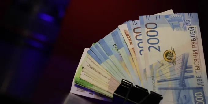 С 1 августа: кого порадуют прибавкой до 19,3%